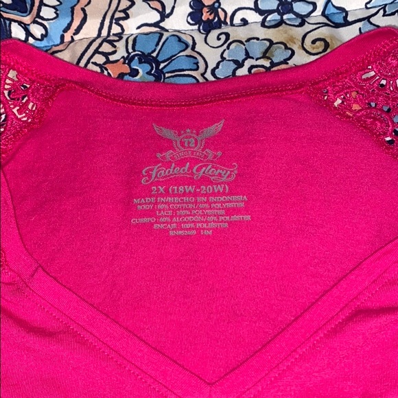 Cute pink  top with crochet accent at shoulder - Picture 2 of 4